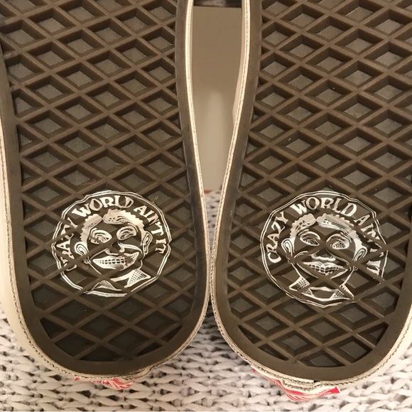 Vans x John Van Hamersveld Crazy World Classic Slip-Ons - Picture 15 of 16